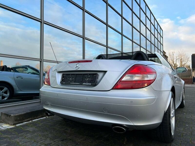 Gebraucht Mercedes SLK200 163 PS (119 kW) 2005 Silber Cabrio