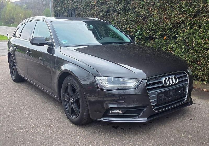 Gebraucht Audi A4 Ambition 150 PS (110 kW) 2013 Grau Kombi