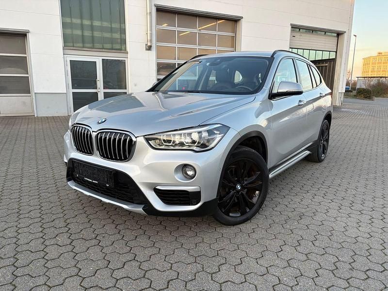 Silber Gebraucht 2019 BMW X1 xLine SUV | 18.890 € (Guter Preis) - Bild 1/4
