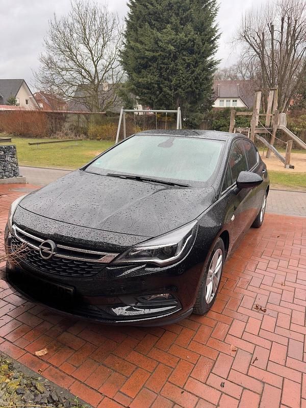 Gebraucht Opel Astra 125 PS (91 kW) 2018 Schwarz Limousine