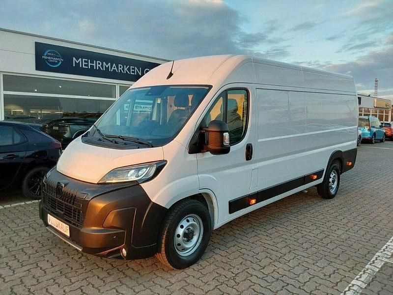 Gebraucht Peugeot Boxer 179 PS (131 kW) 2024 Kaolin weiss Van