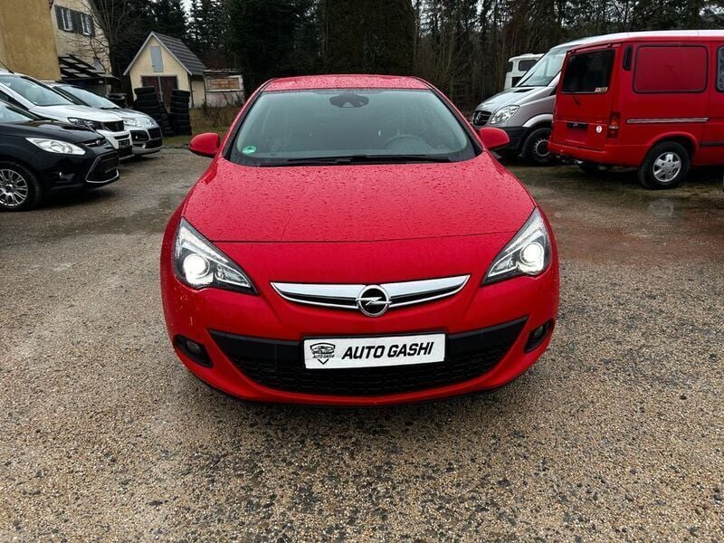 Rot Gebraucht 2011 Opel Astra GTC Innovation Coupé | 8.999 € (Fairer Preis) - Bild 1/4