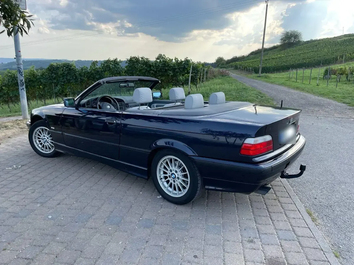 Gebraucht BMW 320 Cabriolet M Sport 150 PS (110 kW) 1998 Blau Cabrio