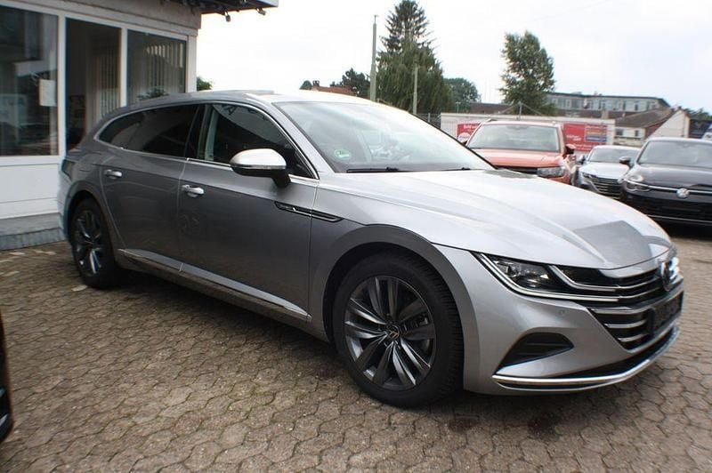 Silber Gebraucht 2023 VW Arteon Elegance Limousine | 32.200 € (Superpreis) - Bild 1/4
