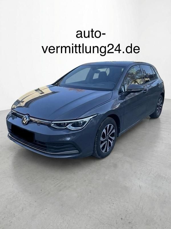 Gebraucht VW Golf VIII Active 150 PS (110 kW) 2023 Delfingrau metallic Kleinwagen