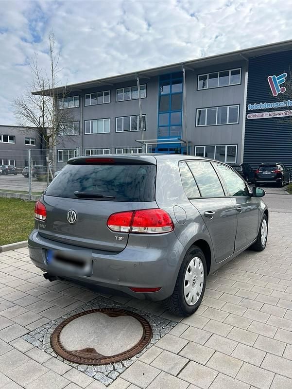 Gebraucht VW Golf VI 122 PS (89 kW) 2011 Grau Kleinwagen