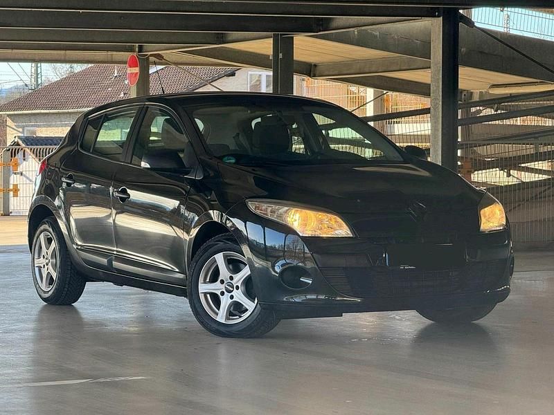 Gebraucht Renault Mégane III 130 PS (95 kW) 2011 Schwarz Kombi