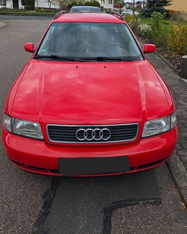 Second-hand Audi A4 125 CP (91 kW) 1997 Roșu Break