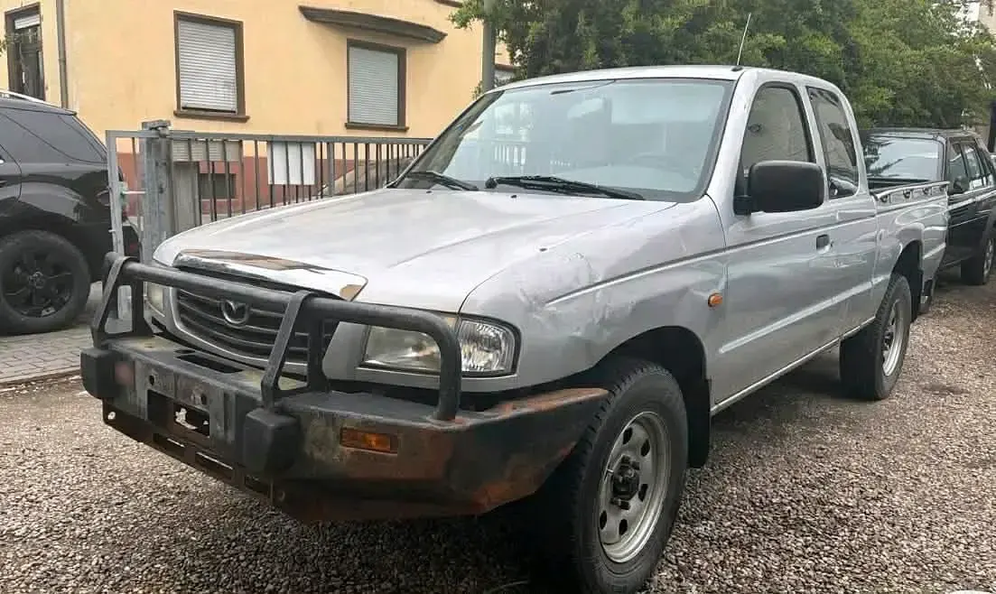 Second-hand Mazda 3 102 CP (75 kW) 2005 Argintiu SUV