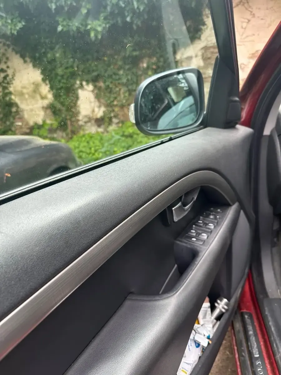 Gebraucht Volvo V70 173 PS (127 kW) 2010 Rot Kombi