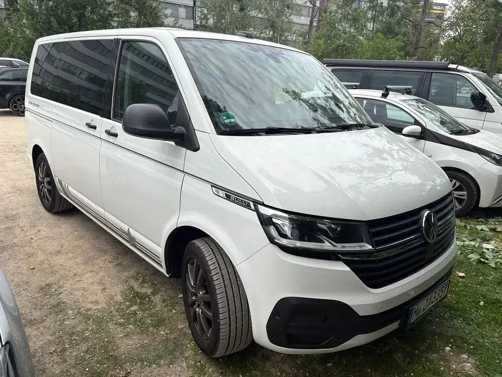 Gebraucht VW Multivan 150 PS (110 kW) 2020 Weiß Van / Kleinbus