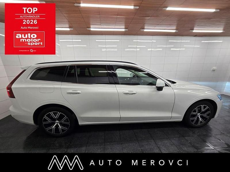 Gebraucht Volvo V60 197 PS (144 kW) 2023 Crystal white Kombi