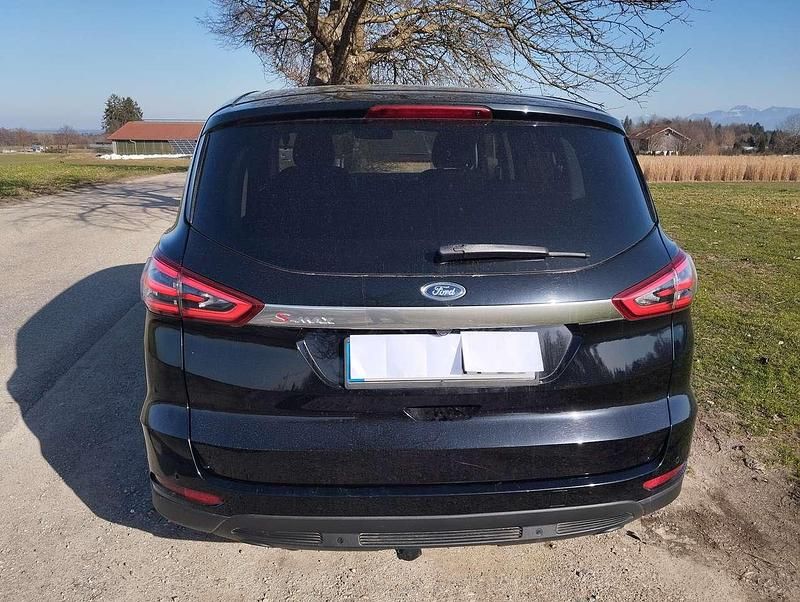 Gebraucht Ford S-MAX Trend 150 PS (110 kW) 2016 Schwarz Van / Kleinbus