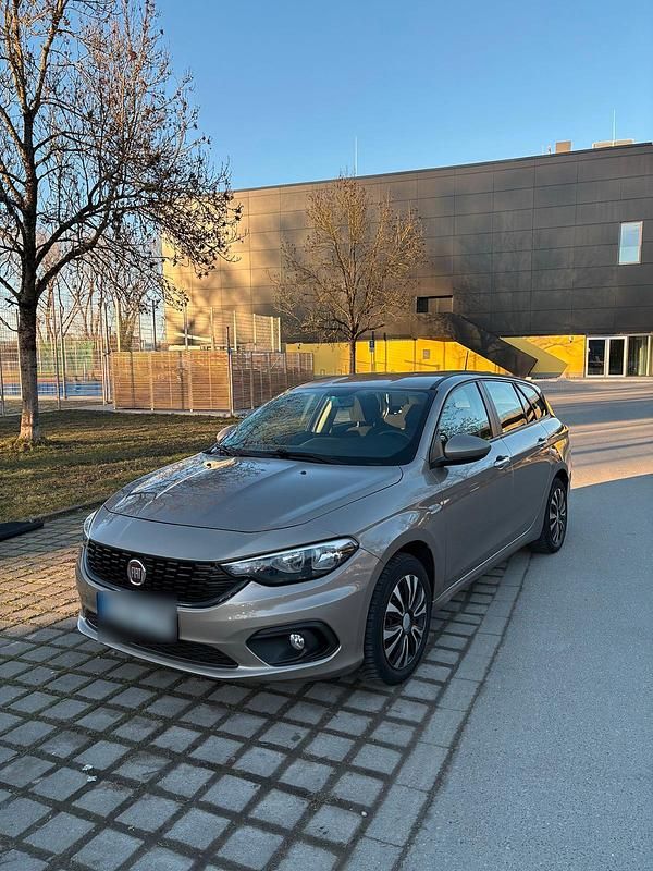 Gebraucht Fiat Tipo 95 PS (69 kW) 2020 Beige Kombi
