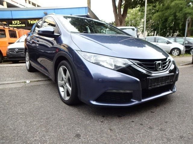 Gebraucht 2015 Honda Civic Comfort Limousine | 6.900 € (Guter Preis) - Bild 1/4