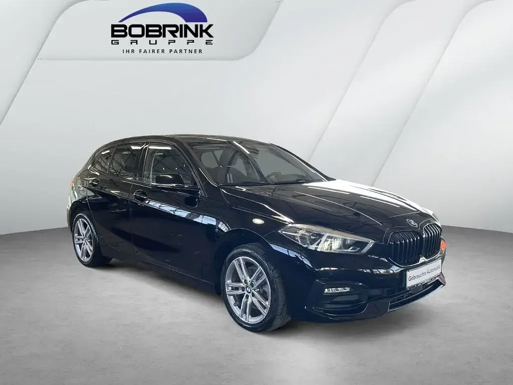 Gebraucht BMW 118 Sport Line 150 PS (110 kW) 2020 Schwarz Limousine