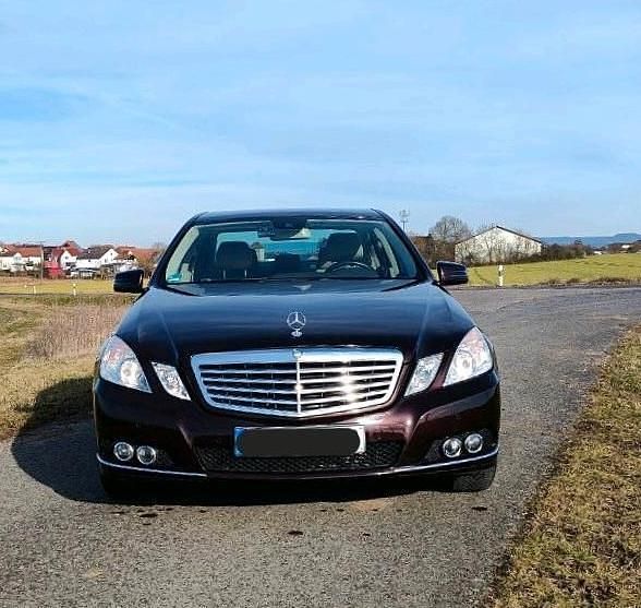 Braun Gebraucht 2010 Mercedes 350 Limousine | 13.199 € (Fairer Preis) - Bild 1/4