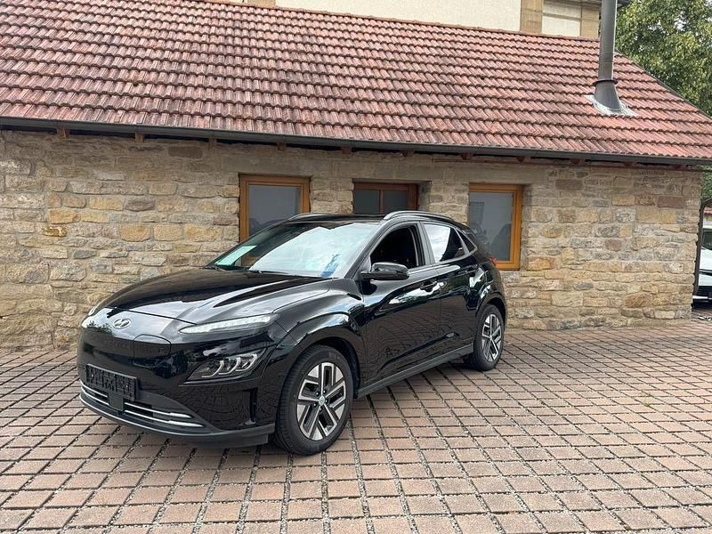 Schwarz Gebraucht 2022 Hyundai Kona Trend SUV | 16.950 € (Fairer Preis) - Bild 1/4