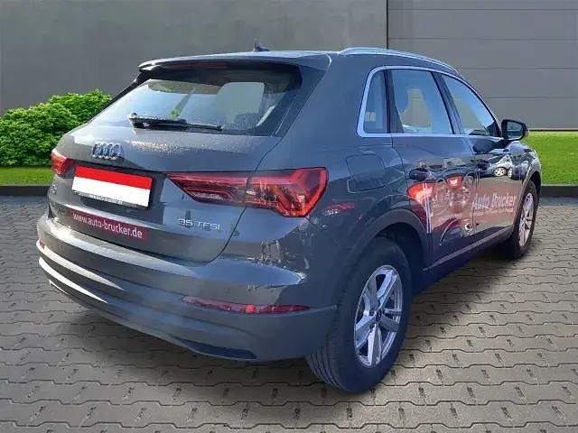 Gebraucht Audi Q3 Ambiente 150 PS (110 kW) 2022 Schwarz SUV