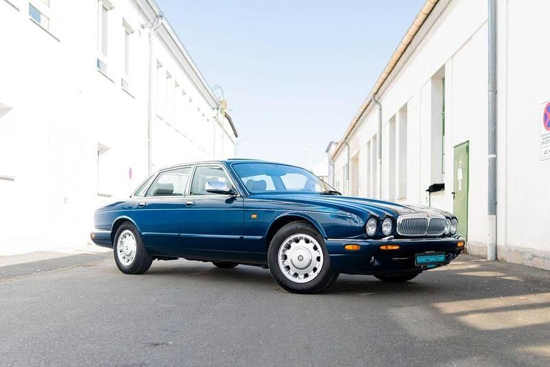 Gebraucht Jaguar XJ 284 PS (208 kW) 1999 Blau Limousine