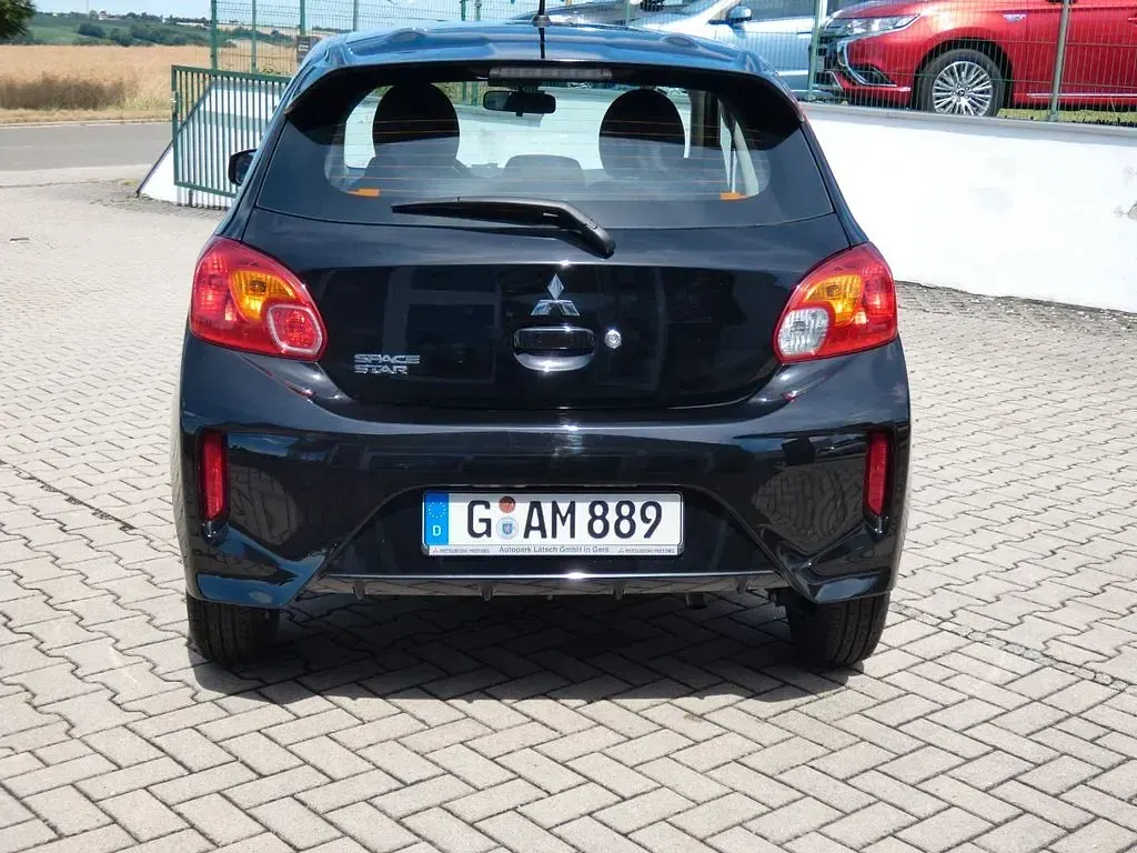 Gebraucht Mitsubishi Space Star Basis 71 PS (52 kW) 2025 Schwarz Kleinwagen
