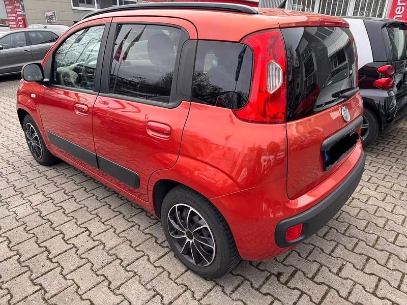 Gebraucht Fiat Panda Lounge 86 PS (63 kW) 2012 Rot Kleinwagen