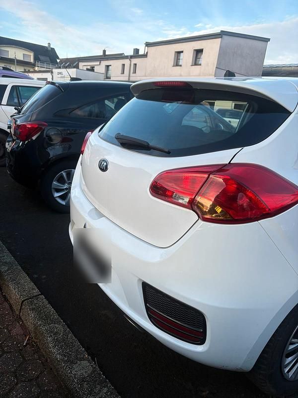 Gebraucht Kia Ceed 100 PS (73 kW) 2018 Kleinwagen