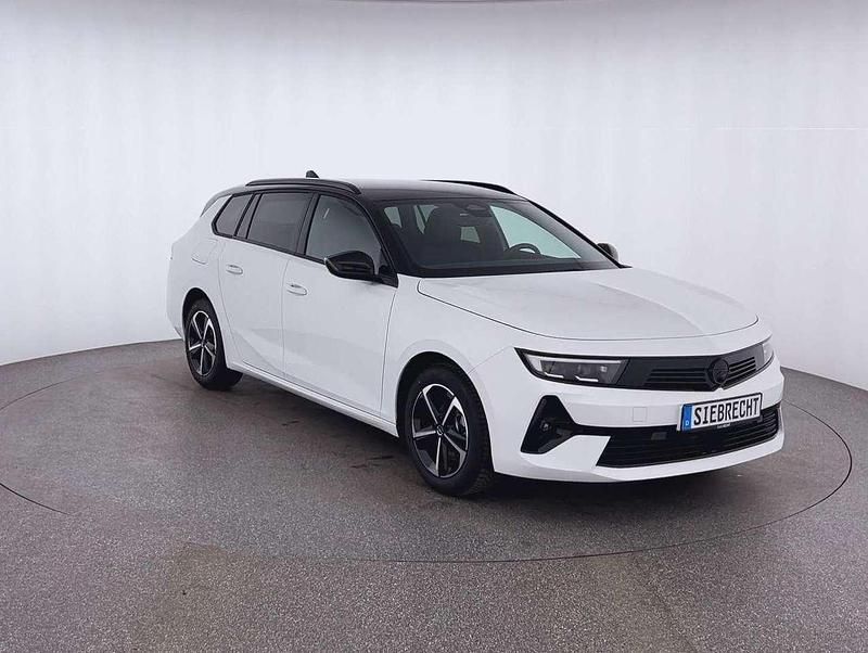 Neu Opel Astra 131 PS (96 kW) 2025 Weiß Kombi