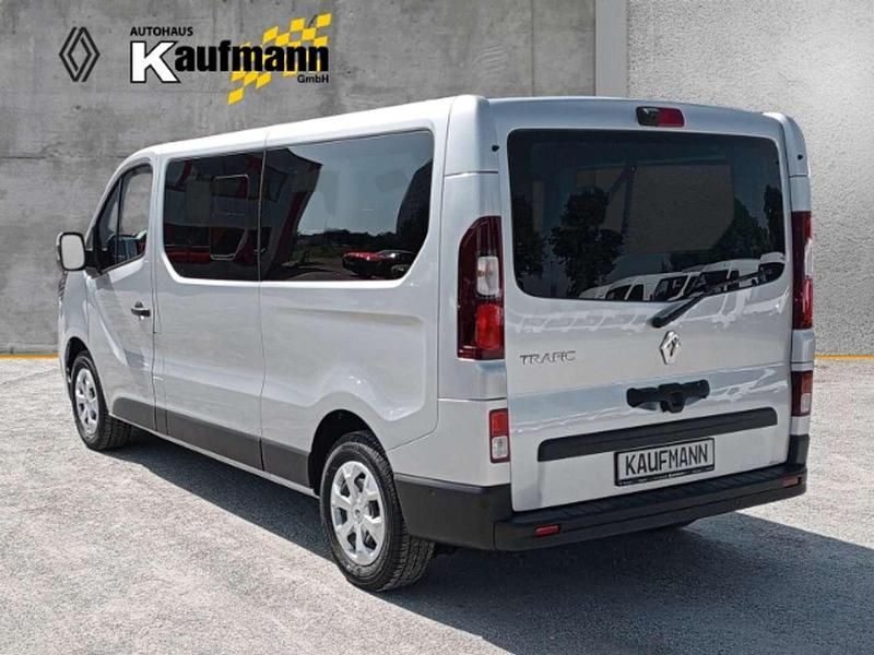 Gebraucht Renault Trafic Life 150 PS (110 kW) 2024 Highlandgrau Van / Kleinbus