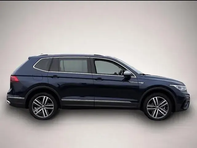 Gebraucht VW Tiguan Allspace Elegance 190 PS (139 kW) 2024 Manufacturer SUV