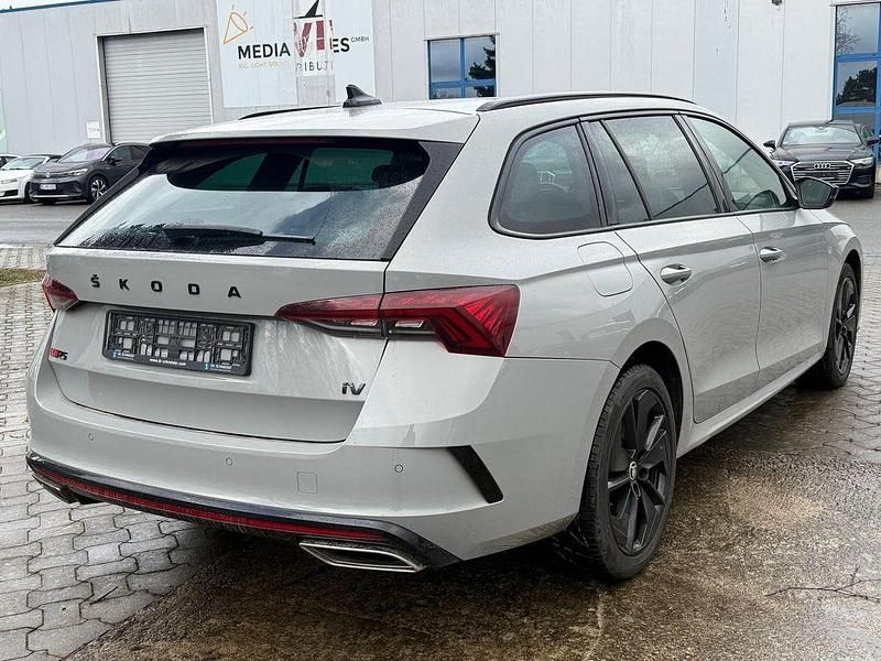 Gebraucht Skoda Octavia First Edition 245 PS (180 kW) 2021 Grau Limousine