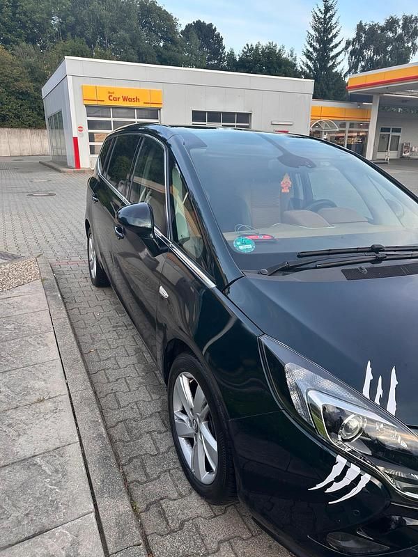 Andere farben Gebraucht 2015 Opel Zafira Van / Kleinbus | 7.500 € (Fairer Preis) - Bild 1/4