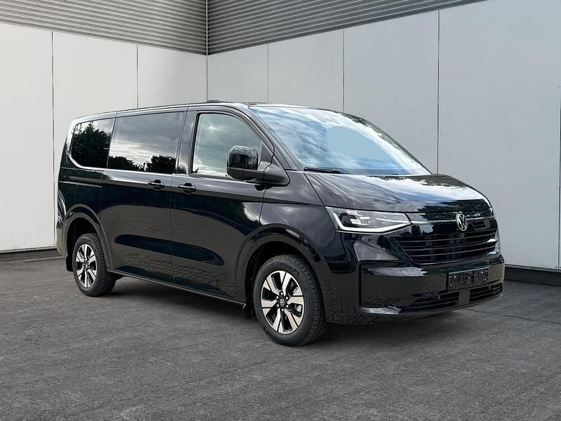 Neu VW T7 Sound 150 PS (110 kW) 2025 Midnight black metallic Van
