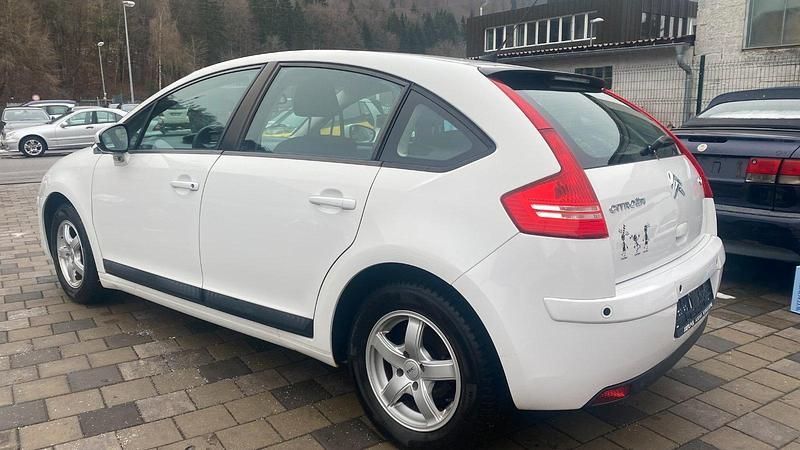 Gebraucht Citroën C4 88 PS (64 kW) 2010 Weiß Limousine