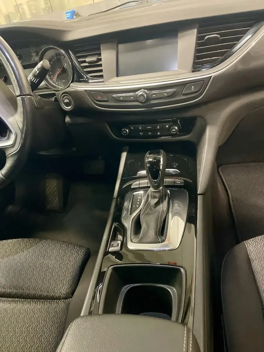 Gebraucht Opel Insignia 170 PS (125 kW) 2019 Schwarz Kombi
