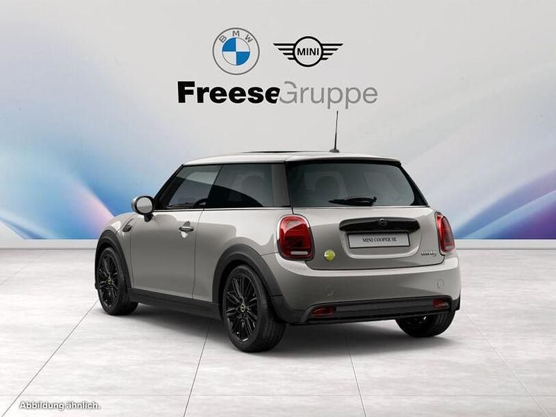 Gebraucht Mini Cooper SE 135 kW (184 PS) 2022 Silber Kleinwagen