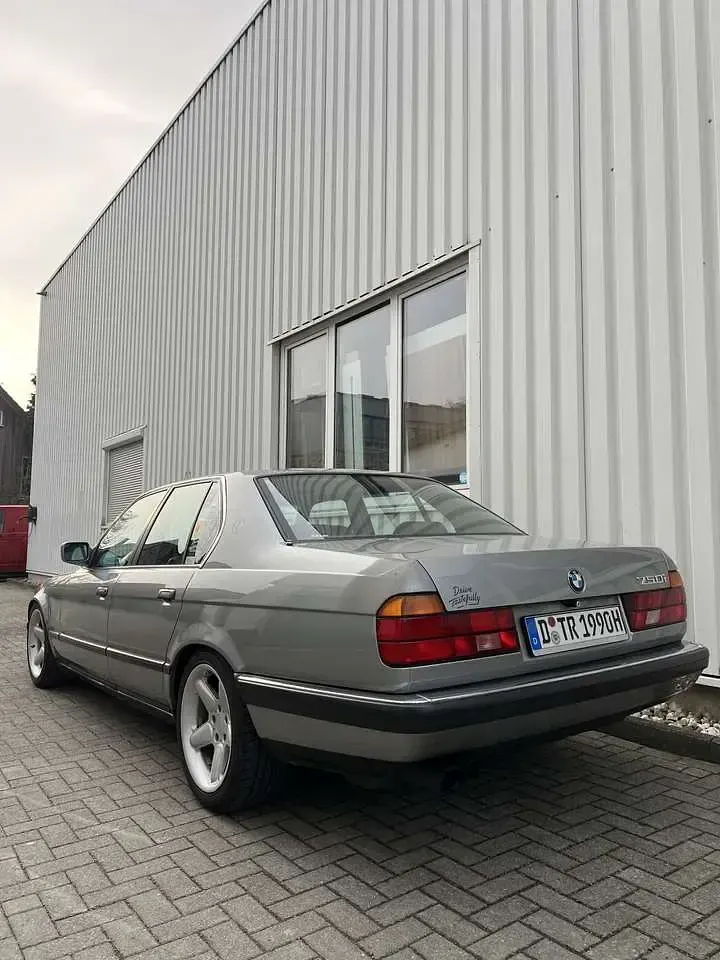 Gebraucht BMW 750 299 PS (219 kW) 1988 Limousine