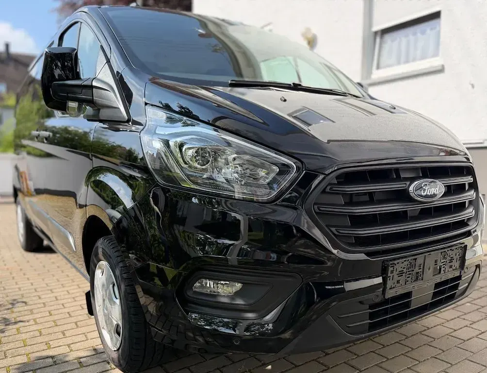 Gebraucht Ford Transit Custom 131 PS (96 kW) 2021 Schwarz Van / Kleinbus