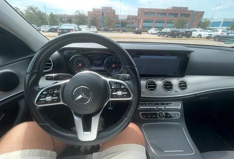 Gebraucht Mercedes E220 194 PS (142 kW) 2018 Schwarz Limousine