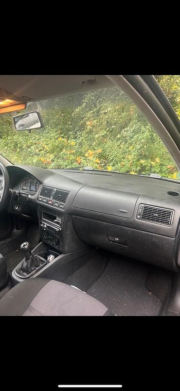 Gebraucht VW Golf IV 100 PS (73 kW) 2002 Blau Kleinwagen