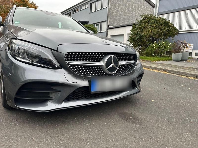 Schwarz Gebraucht 2020 Mercedes C180 AMG Kombi | 20.500 € (Superpreis) - Bild 1/4