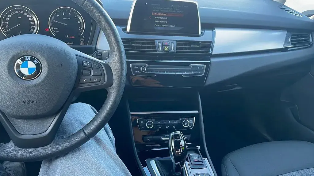 Gebraucht BMW 218 Active Tourer 140 PS (102 kW) 2021 Beige Van / Kleinbus