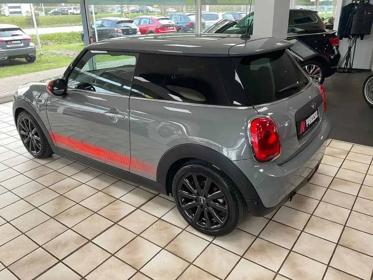 Gebraucht Mini ONE 102 PS (75 kW) 2018 Grau Kleinwagen