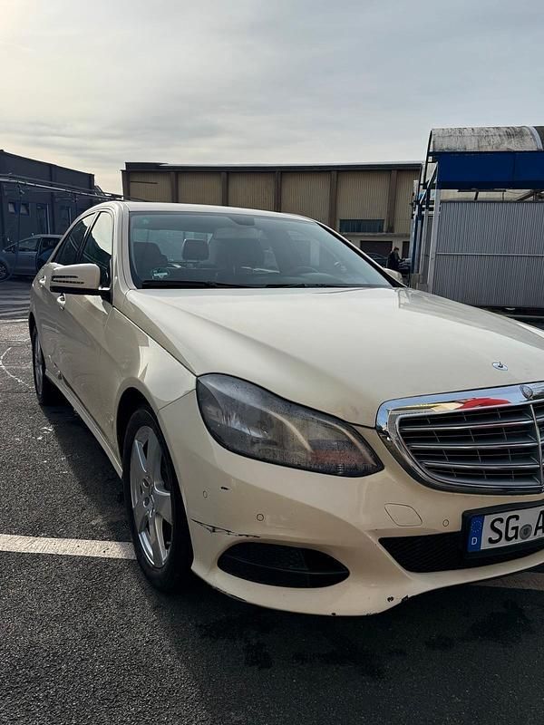 Gebraucht Mercedes E200 136 PS (100 kW) 2014 Limousine