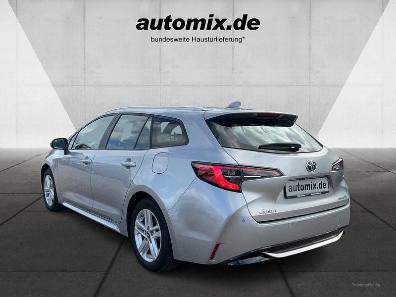 Używany Toyota Corolla 184 KM (135 kW) 2022 Srebrny Sedan/Limuzyna