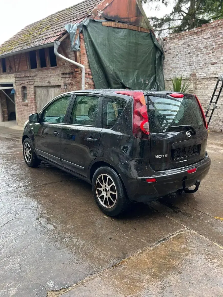Gebraucht Nissan Note 88 PS (64 kW) 2009 Schwarz Kleinwagen