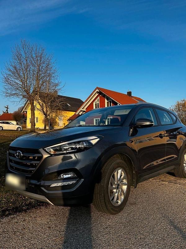 Gebraucht Hyundai Tucson Trend 141 PS (103 kW) 2018 Grau SUV
