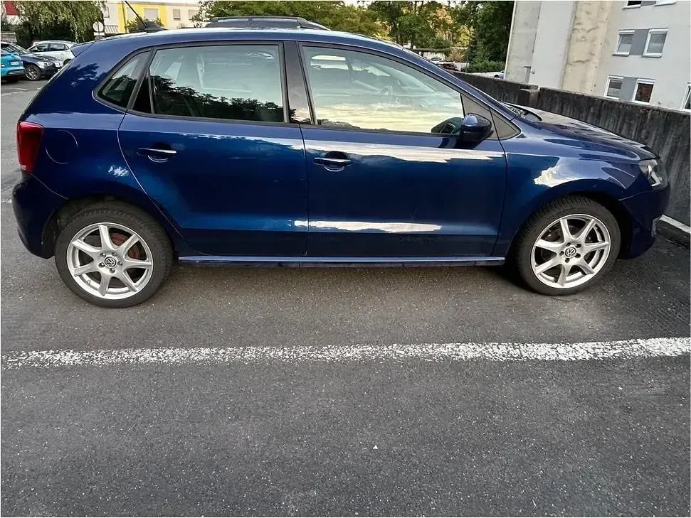 Gebraucht VW Polo 86 PS (63 kW) 2011 Blau Kleinwagen