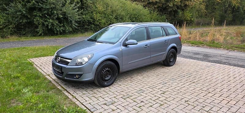Grau Gebraucht 2005 Opel Astra Kombi | 1.000 € (Superpreis) - Bild 1/4