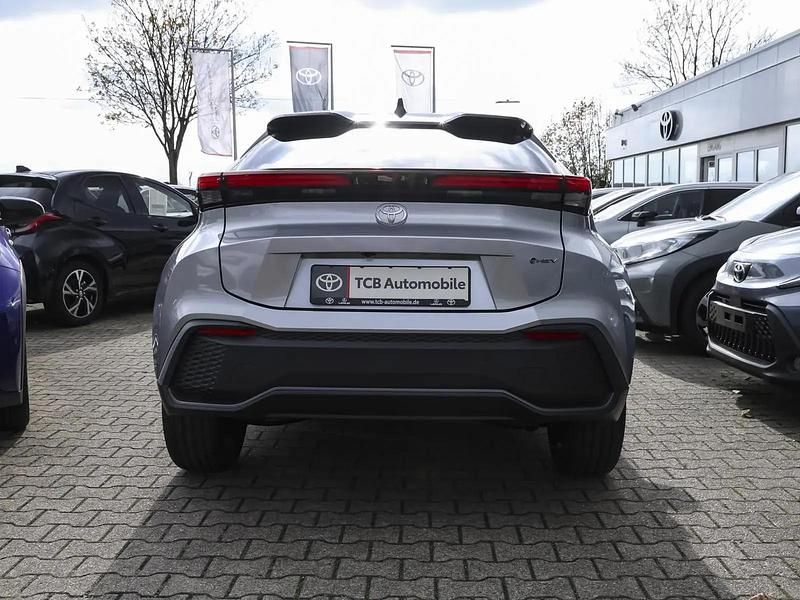 Neu Toyota C-HR Team 197 PS (144 kW) 2025 Silber SUV
